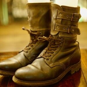 n.d.c. made by hand, sheepskin-lined, lace-up, buckle-top boots 42 (US9)